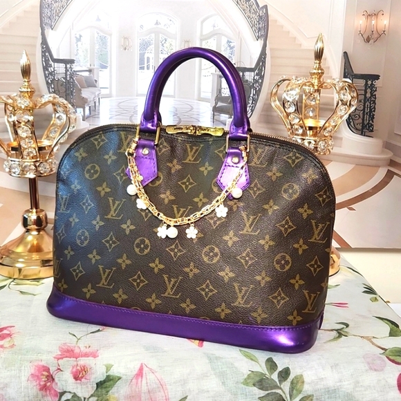 - - `ღ´- ♥ -`ღ´ FABULOUS CONDITION `ღ´- ♥ -`ღ´ Authentic Louis Vuitton ALMA - Picture 1 of 17